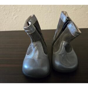 Gray leather and suede toddler boots by See Kai Run with side zippers